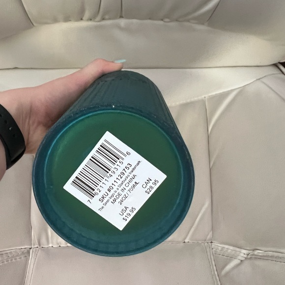 Starbucks cup - Picture 2 of 2